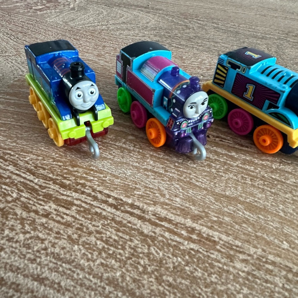 Push Along TrackMaster Train Engine Bundle - Picture 3 of 10